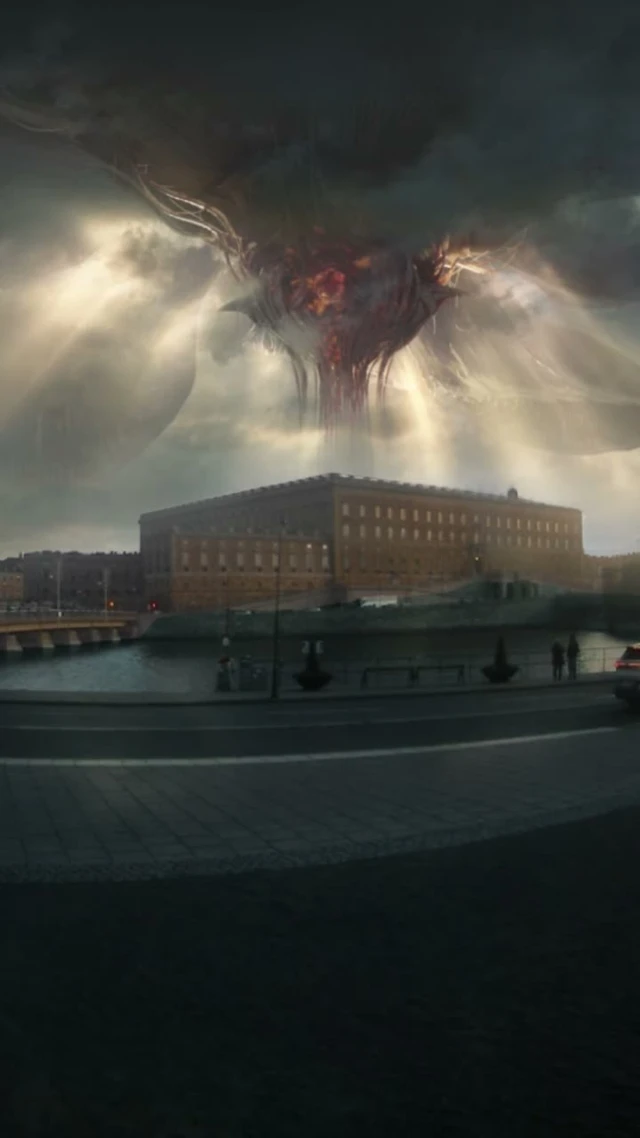 The vertical screen places the live street view beneath the alien craft above the Royal Castle.